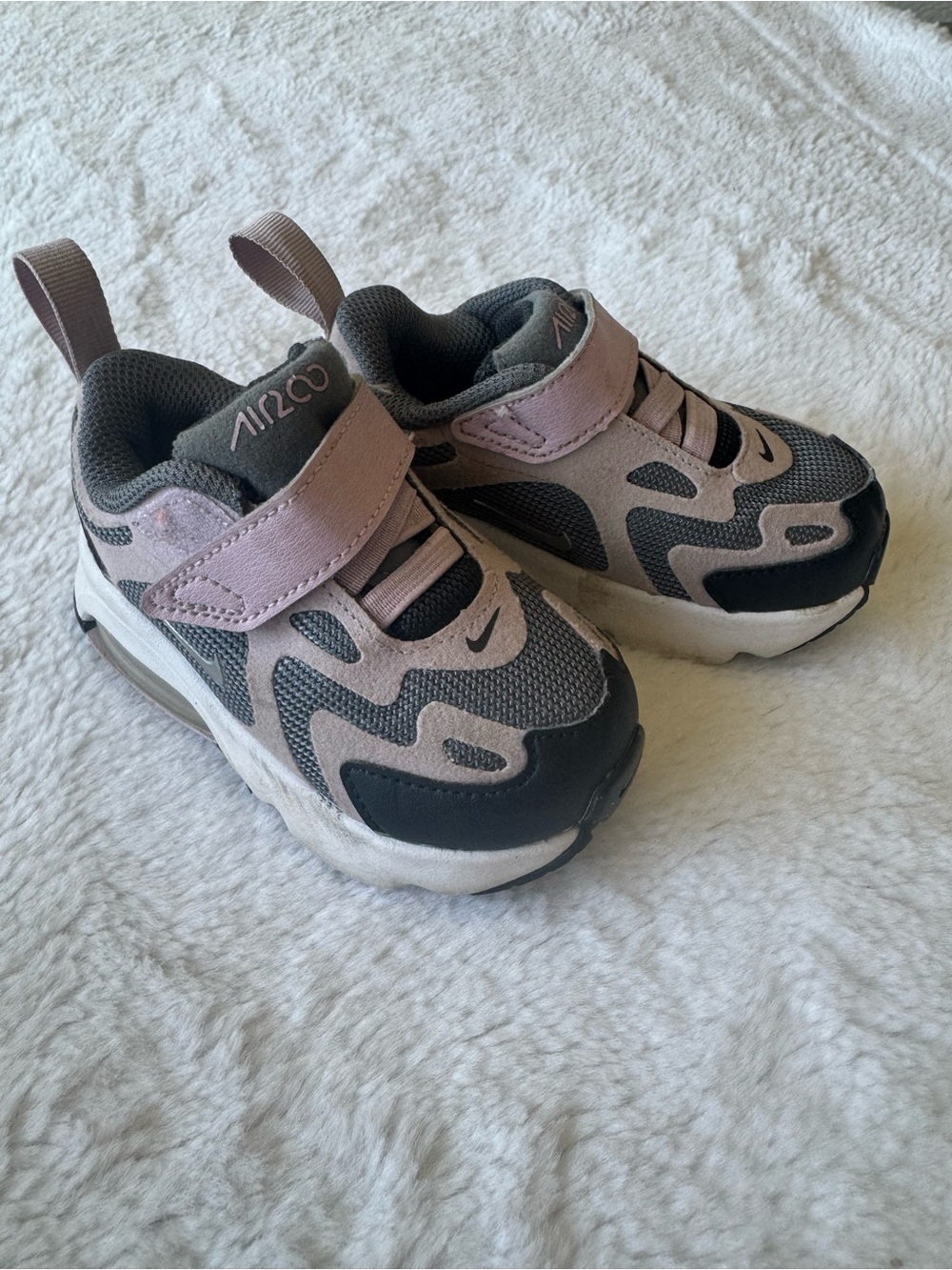 Nike Kids lavender and Gray Athletic Sneakers